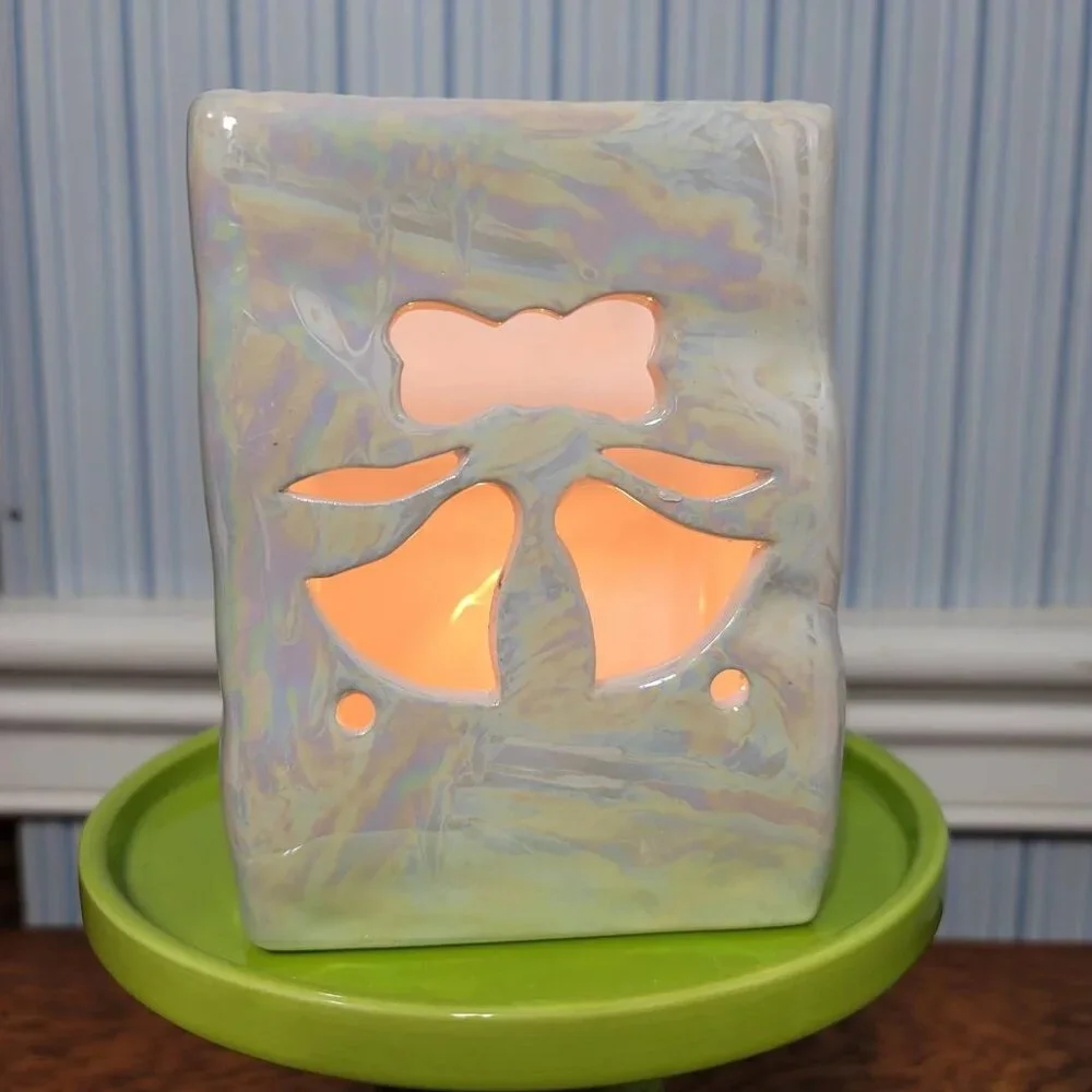 Vintage White Iridescent Ceramic Tealight Candle Holder - Wedding Bells‎ w/Bow